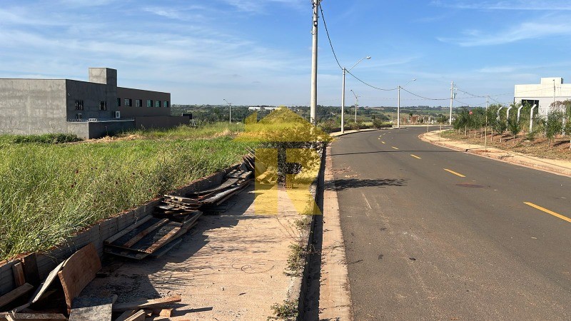 Terreno / Lote / Condomínio  à venda, 200m² — foto 2 de 7