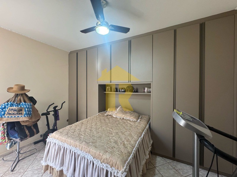 Casa com 3 quartos à venda, 270m² — foto 18 de 18