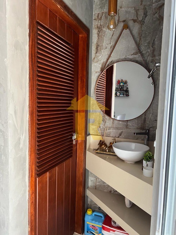 Casa com 3 quartos à venda, 184m² — foto 4 de 25