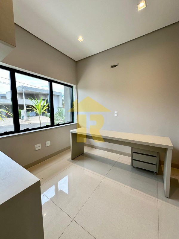 Casa de Condomínio com 3 quartos à venda, 221m² — foto 5 de 30
