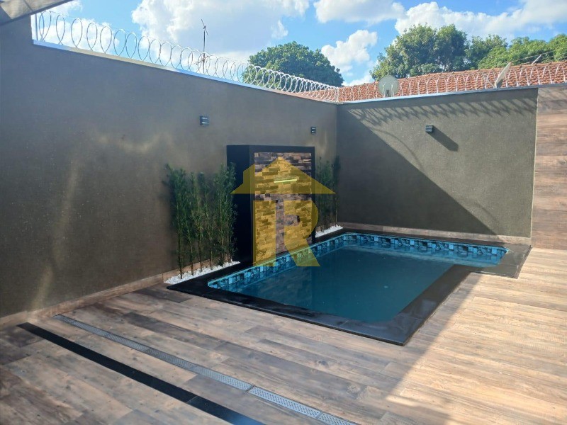 Casa com 3 quartos à venda, 136m² — foto 16 de 39