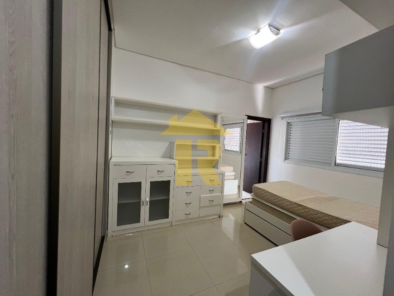 Casa de Condomínio com 4 quartos à venda e aluguel, 268m² — foto 27 de 34