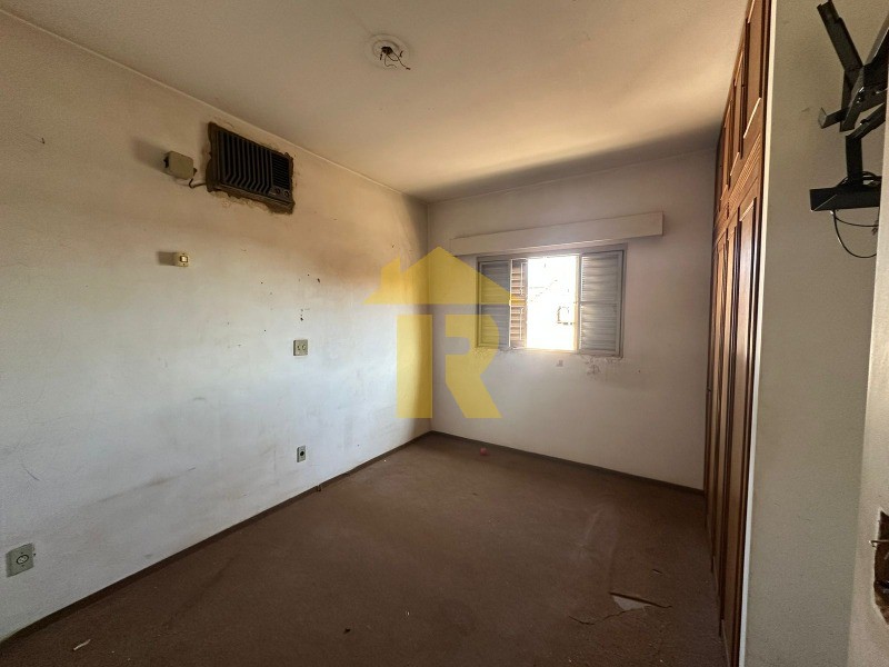 Casa com 3 quartos à venda, 331m² — foto 11 de 21