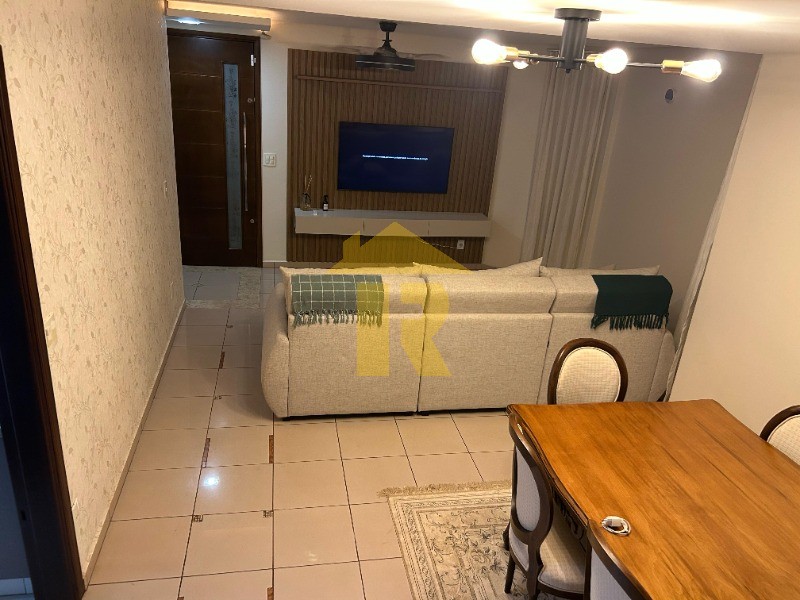 Casa com 3 quartos à venda, 235m² — foto 3 de 35