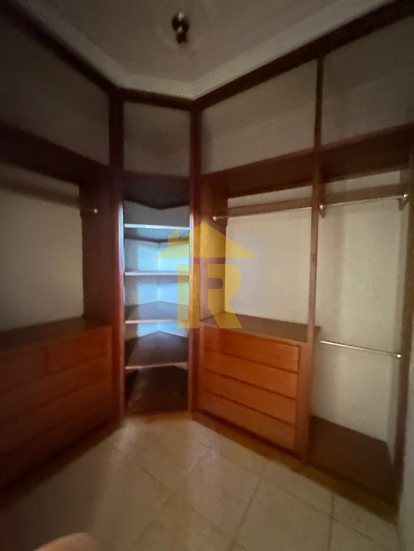 Casa de Condomínio com 3 quartos à venda, 300m² — foto 24 de 28