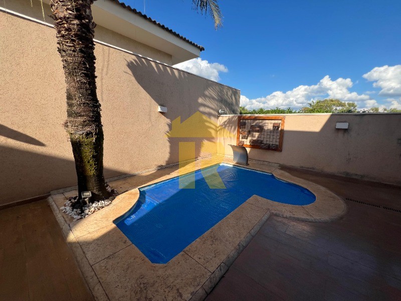 Casa de Condomínio com 4 quartos à venda e aluguel, 268m² — foto 17 de 34