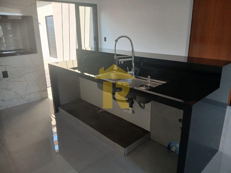 Casa com 3 quartos à venda, 136m² — foto 13 de 39