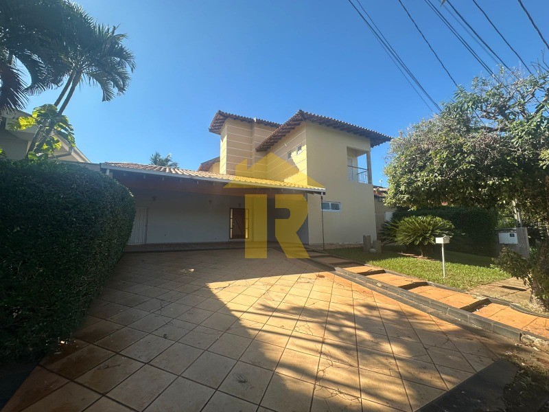 Casa de Condomínio com 3 quartos à venda, 300m² — foto 1 de 28