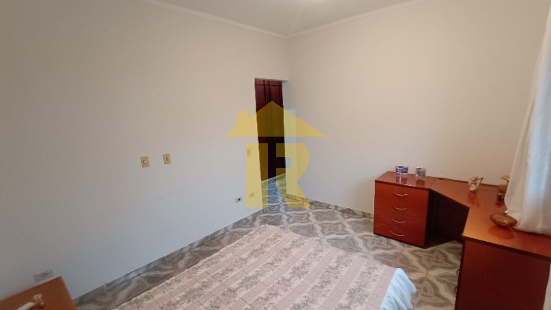 Casa com 4 quartos à venda, 256m² — foto 9 de 13
