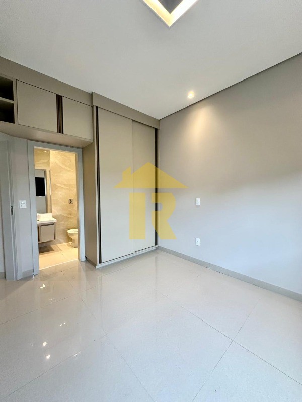 Casa de Condomínio com 3 quartos à venda, 221m² — foto 29 de 30
