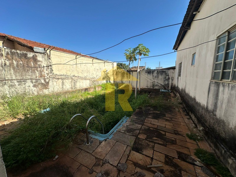 Casa com 3 quartos à venda, 331m² — foto 20 de 21