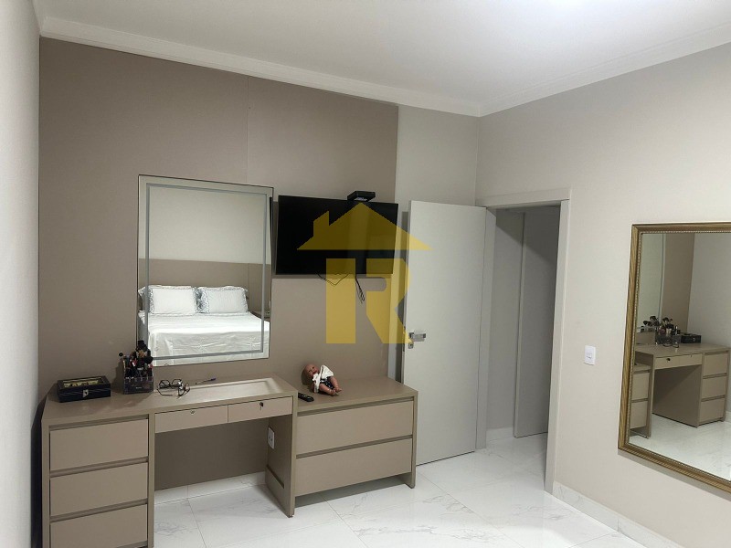 Casa de Condomínio com 3 quartos à venda, 250m² — foto 12 de 16