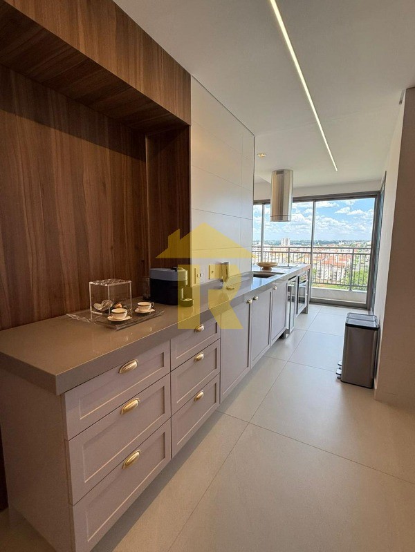 Apartamento com 3 quartos à venda, 198m² — foto 13 de 40