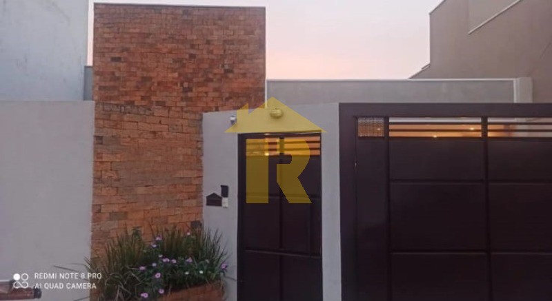 Casa com 3 quartos à venda, 120m² — foto 1 de 11