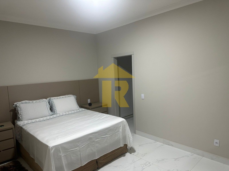 Casa de Condomínio com 3 quartos à venda, 250m² — foto 11 de 16