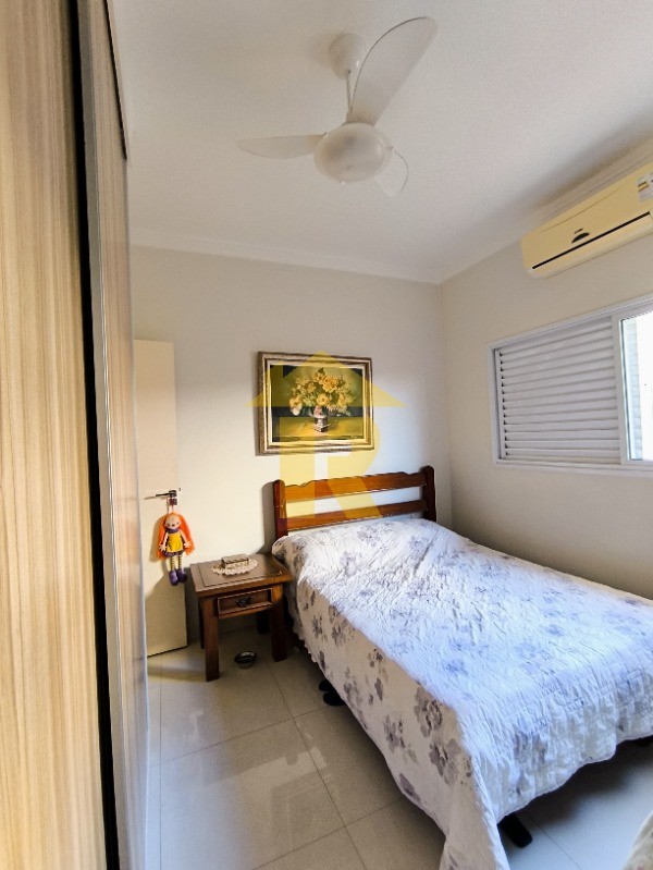 Casa de Condomínio com 3 quartos à venda e aluguel, 215m² — foto 24 de 26