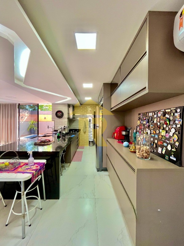 Casa de Condomínio com 4 quartos à venda, 260m² — foto 11 de 28