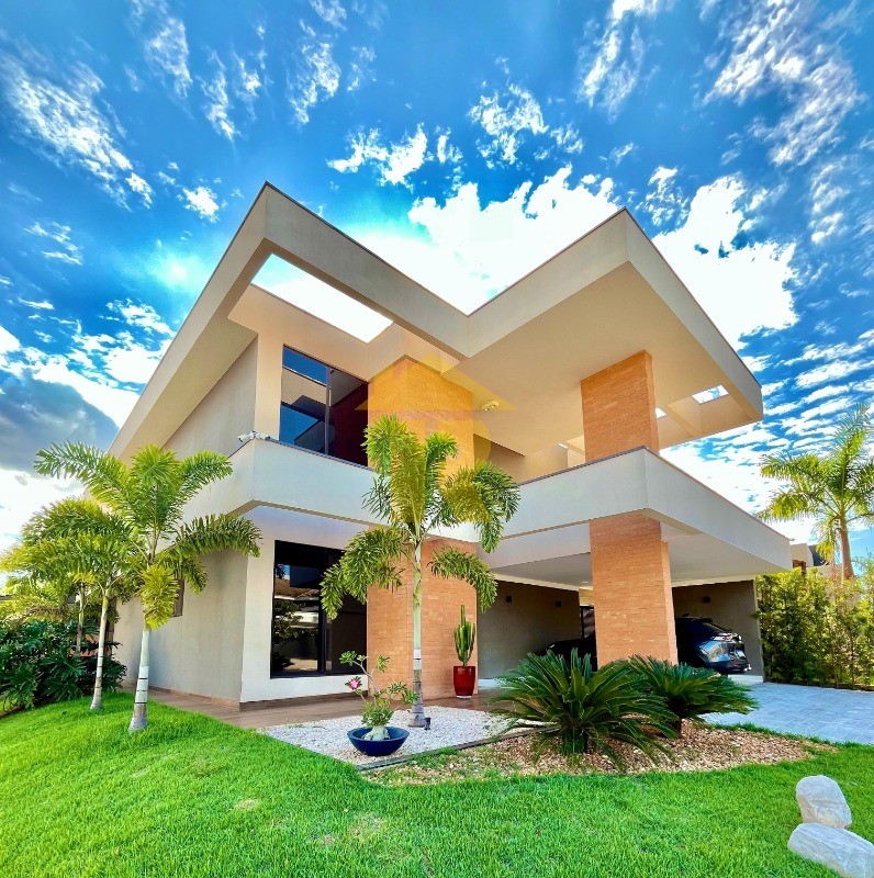 Casa de Condomínio com 4 quartos à venda, 260m² — foto 2 de 28