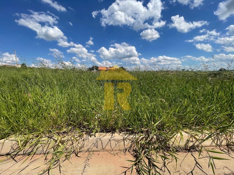 Terreno / Lote / Condomínio  à venda, 200m² — foto 1 de 11