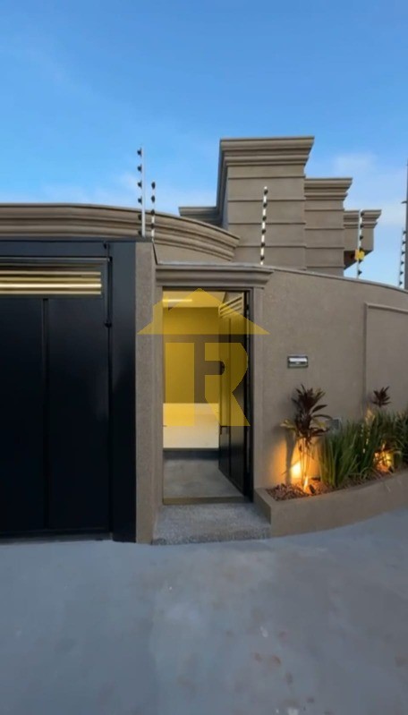 Casa com 3 quartos à venda, 127m² — foto 4 de 28
