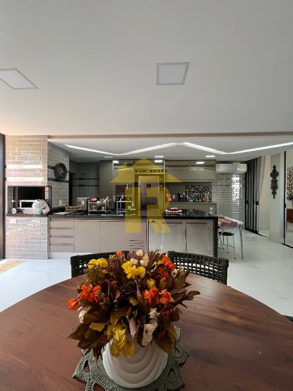 Casa de Condomínio com 4 quartos à venda, 260m² — foto 13 de 28