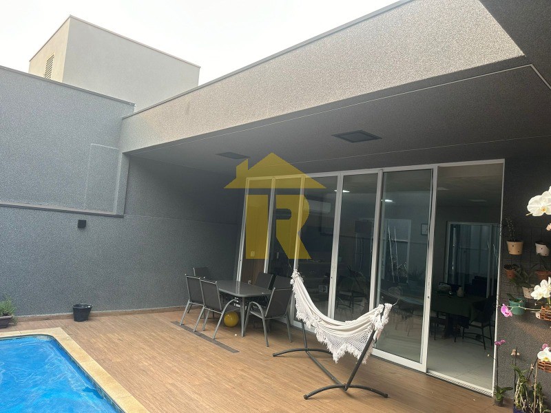 Casa de Condomínio com 3 quartos à venda, 250m² — foto 8 de 16
