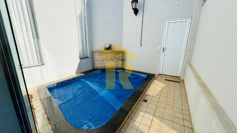 Casa de Condomínio com 3 quartos à venda, 200m² — foto 17 de 28