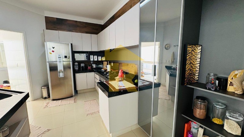 Casa de Condomínio com 3 quartos à venda, 200m² — foto 10 de 28