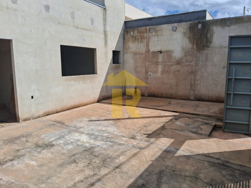 Casa com 3 quartos à venda, 100m² — foto 4 de 16