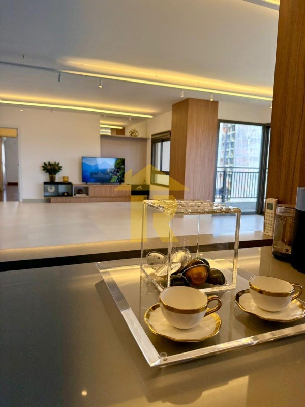 Apartamento com 3 quartos à venda, 198m² — foto 6 de 40