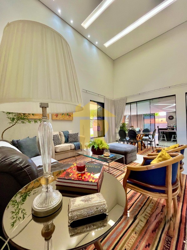 Casa de Condomínio com 4 quartos à venda, 260m² — foto 9 de 28