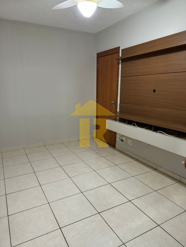 Apartamento com 2 quartos à venda, 60m² — foto 2 de 10