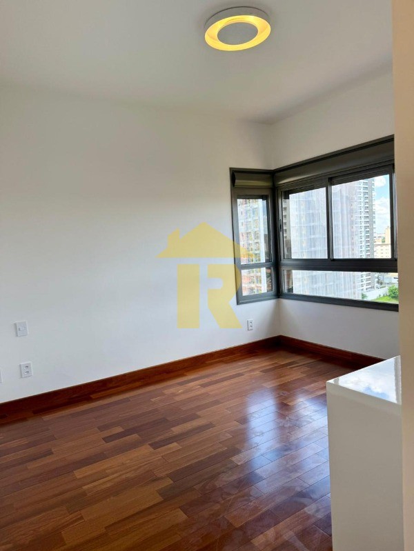 Apartamento com 3 quartos à venda, 198m² — foto 33 de 40