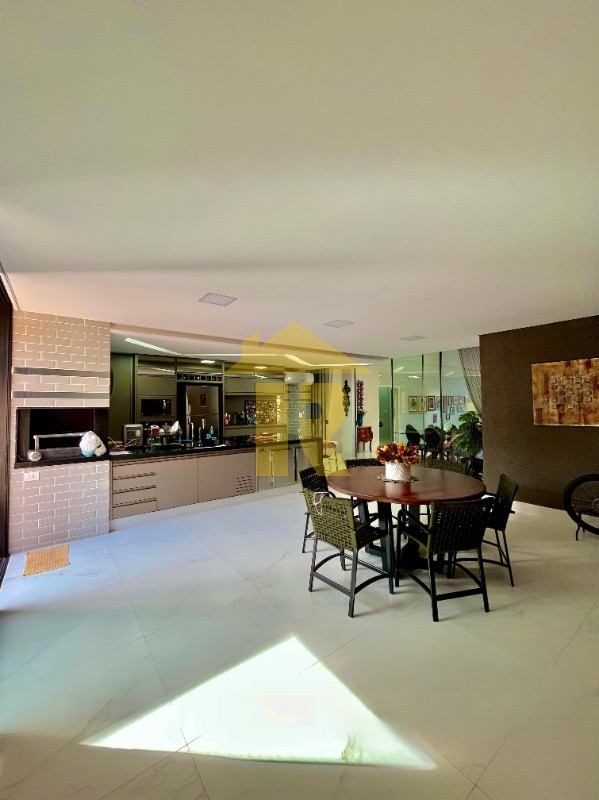 Casa de Condomínio com 4 quartos à venda, 260m² — foto 12 de 28