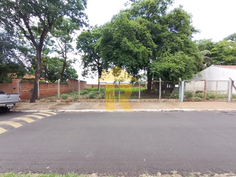 Terreno / Lote / Condomínio  à venda, 885m² — foto 2 de 11