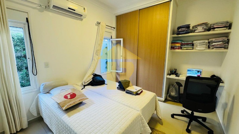 Casa de Condomínio com 3 quartos à venda, 200m² — foto 21 de 28