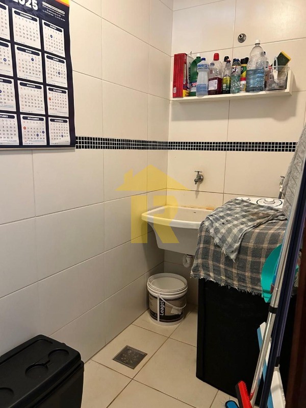 Casa de Condomínio com 4 quartos à venda, 330m² — foto 17 de 24