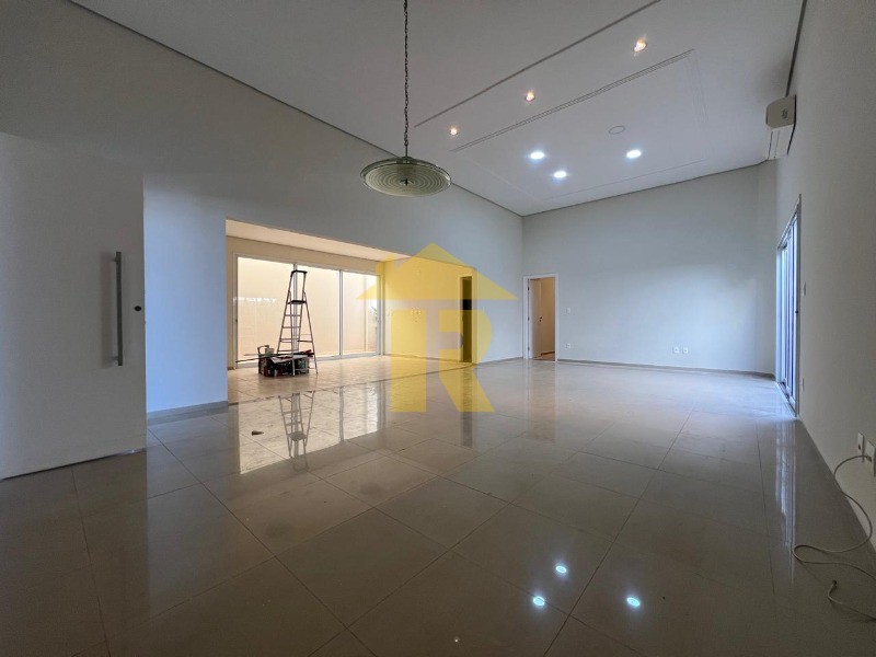 Casa de Condomínio com 4 quartos à venda e aluguel, 223m² — foto 8 de 29