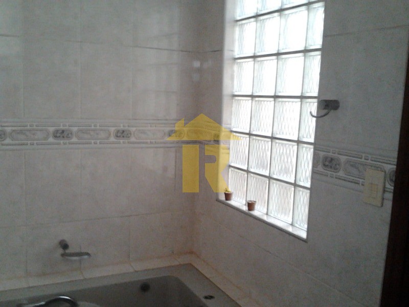Casa com 3 quartos à venda, 220m² — foto 22 de 37