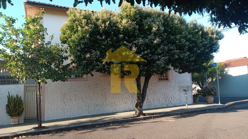 Casa com 3 quartos à venda, 217m² — foto 5 de 26