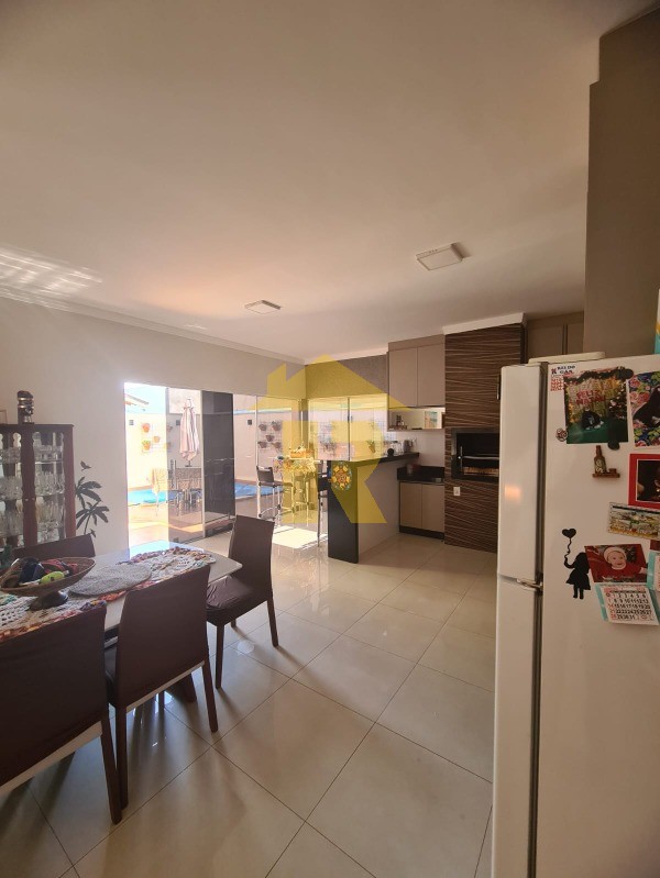 Casa de Condomínio com 3 quartos à venda, 171m² — foto 8 de 45