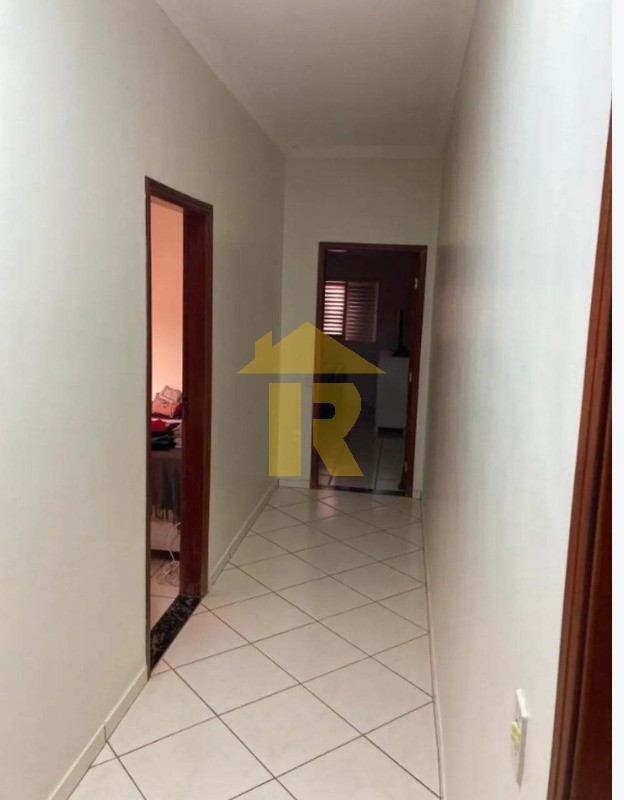 Casa com 3 quartos à venda, 240m² — foto 18 de 23