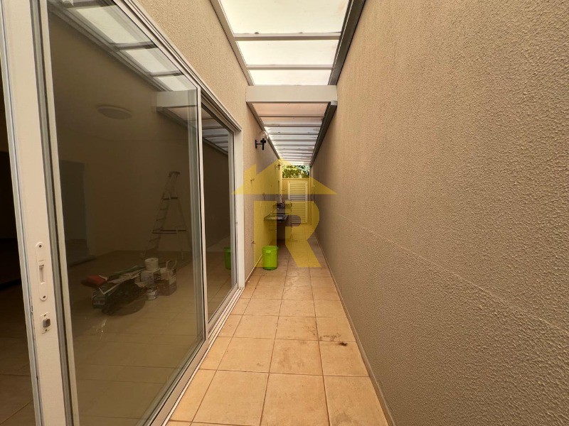 Casa de Condomínio com 4 quartos à venda e aluguel, 223m² — foto 16 de 29