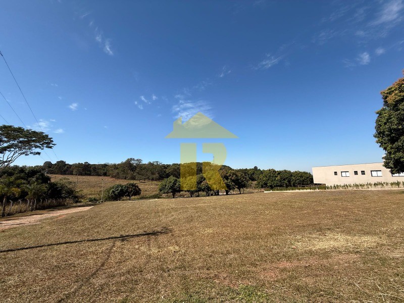 Terreno / Lote / Condomínio  à venda, 1967m² — foto 1 de 34