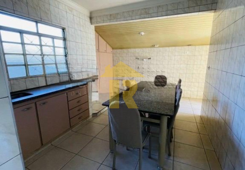 Casa com 3 quartos à venda, 217m² — foto 24 de 26