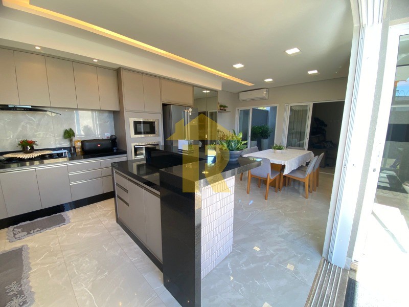 Casa com 3 quartos à venda, 186m² — foto 8 de 27