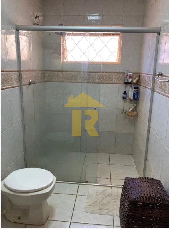 Casa com 3 quartos à venda, 240m² — foto 17 de 23