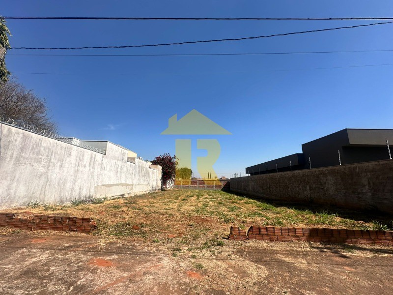 Terreno / Lote / Condomínio  à venda, 720m² — foto 2 de 20