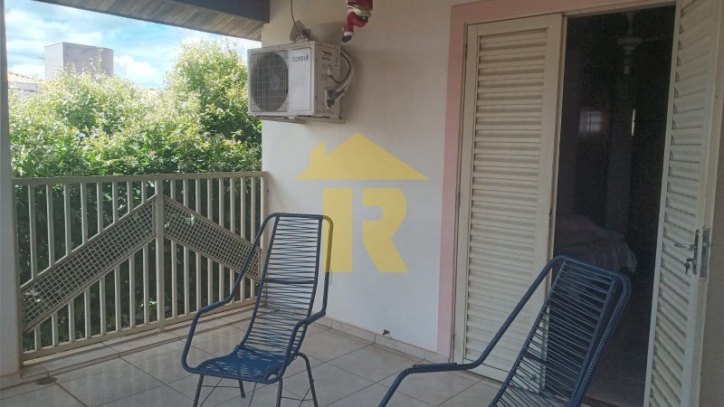 Casa com 3 quartos à venda, 217m² — foto 17 de 26