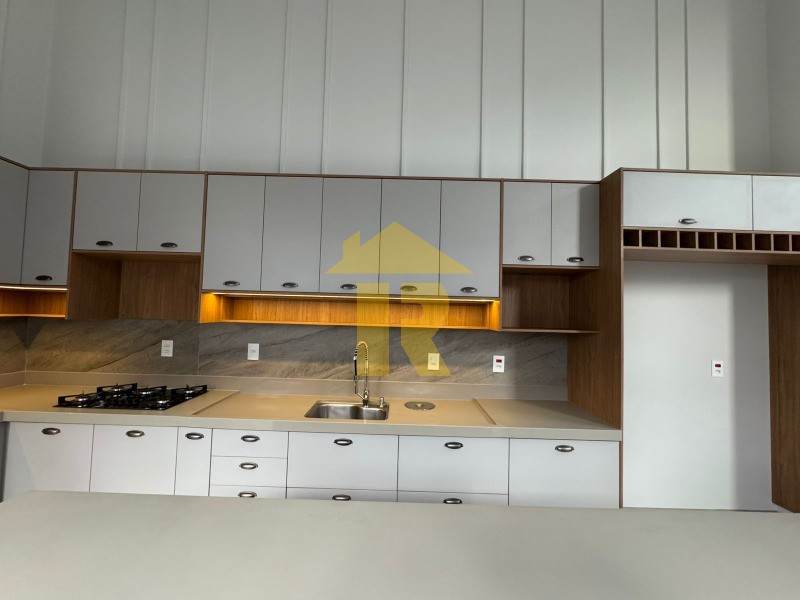 Casa de Condomínio com 4 quartos à venda, 240m² — foto 9 de 25